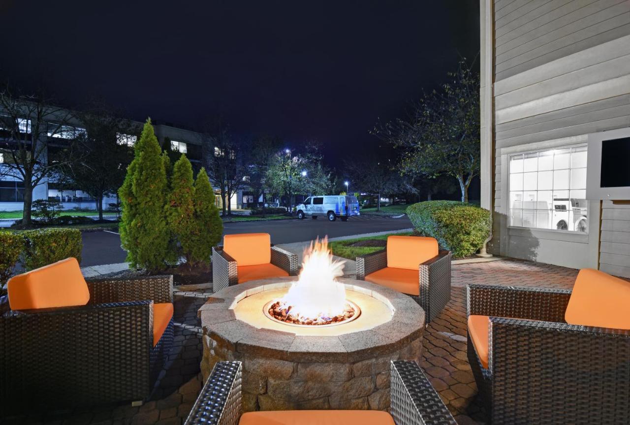 Hyatt House Bridgewater Hotel Bagian luar foto